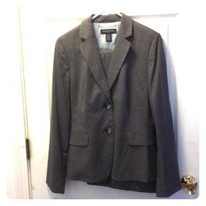 Banana Republic grey pin strip suit size 10.